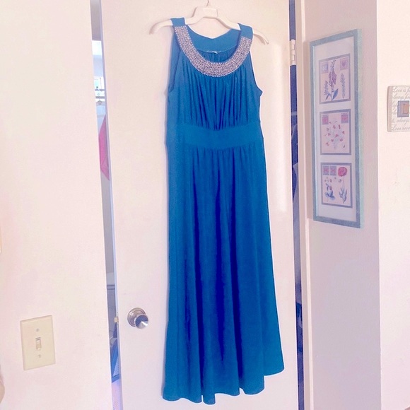 Sandiva women’s midi party dress.  Comfortable and stretchy. - Picture 2 of 8